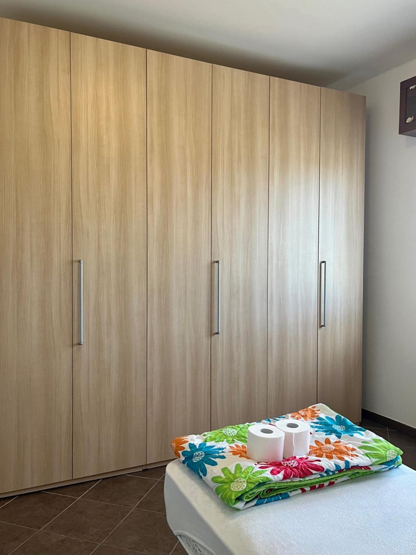 Bed &... Fly Apartment กราสซอบบิโอ ภายนอก รูปภาพ